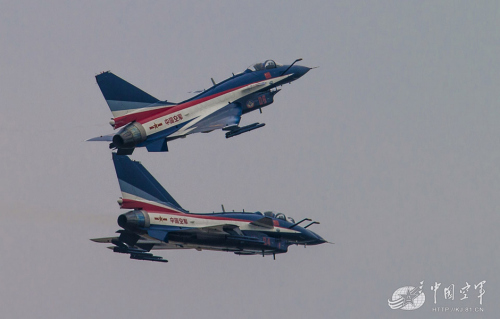军事摄影家拍珠海航展飞行表演 美醉了(组图) 军事摄影家拍珠海航展飞行表演 美醉了(组图)