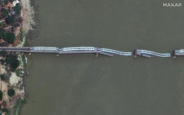 卫星图显示缅甸强震破坏力