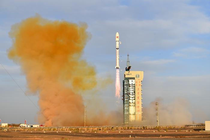 中国成功发射试验三十一号卫星