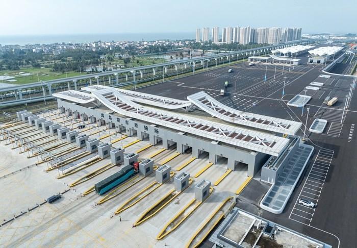 全岛封关瞰海南：自贸港“项”前冲