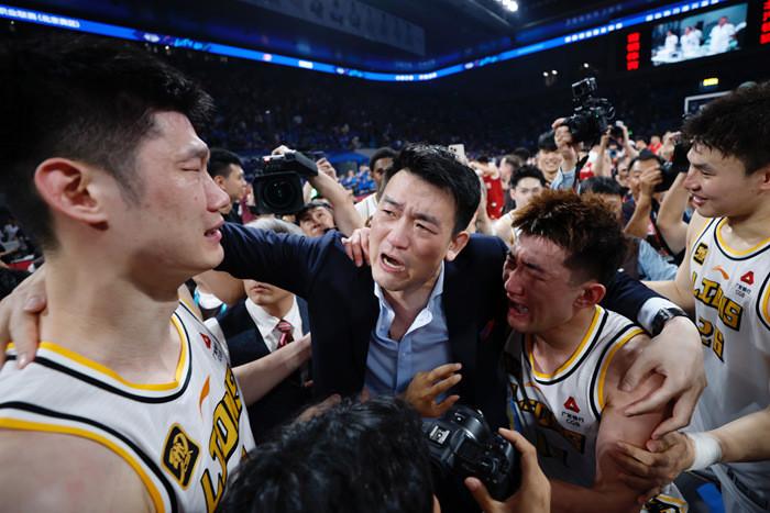 CBA总决赛：浙江方兴渡夺队史首冠